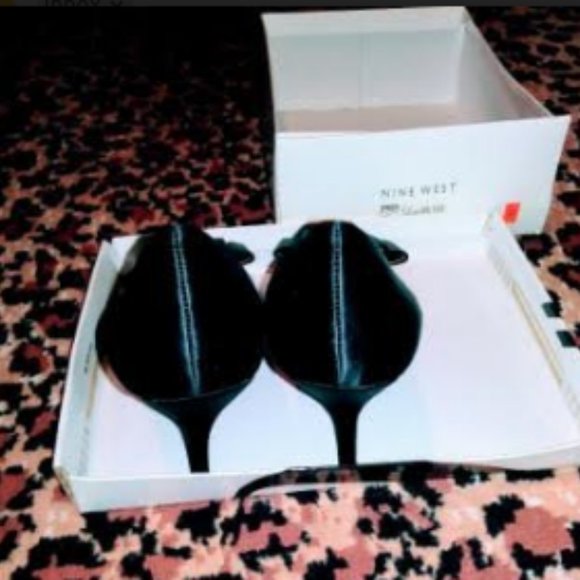 Women's Nine west satin kitten heel - Picture 2 of 7